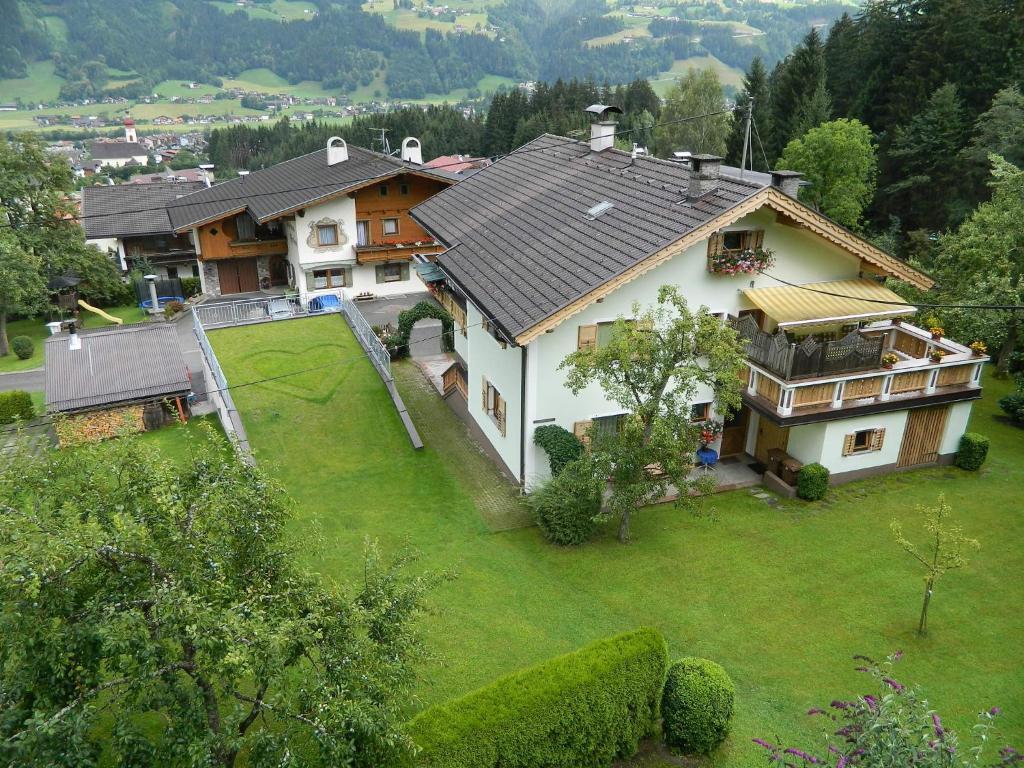 Gaestehaus Christoph Ried im Zillertal Exterior photo