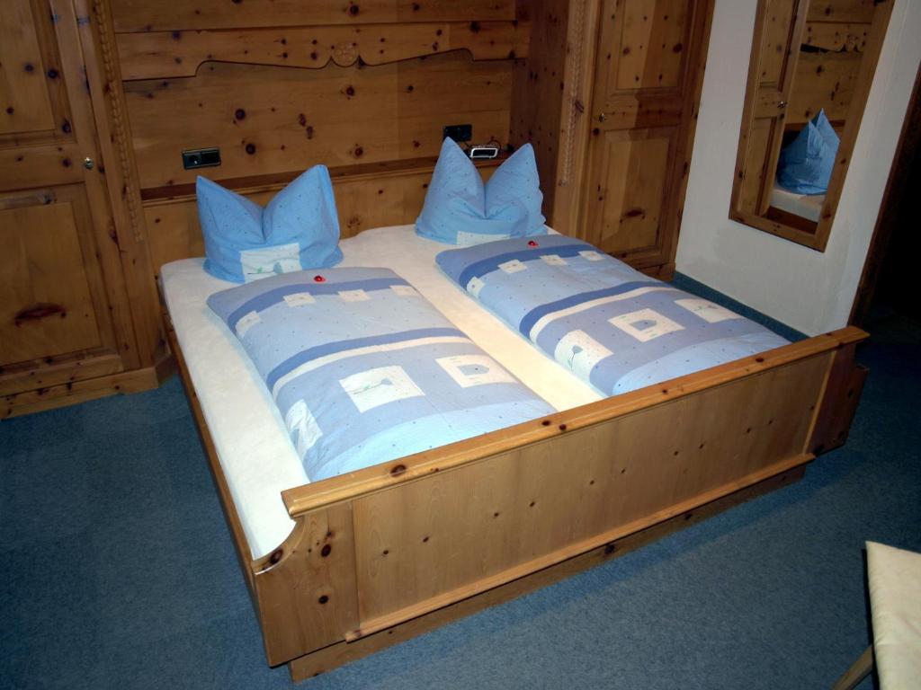 Gaestehaus Christoph Ried im Zillertal Room photo